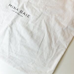 Mina Baie Los Angeles White Dustbag